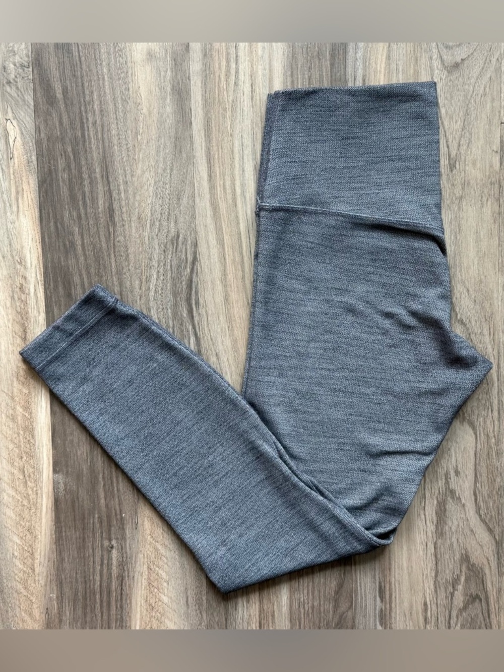 Lululemon 25" Gray Leggings Size 8 - Picture 2 of 4